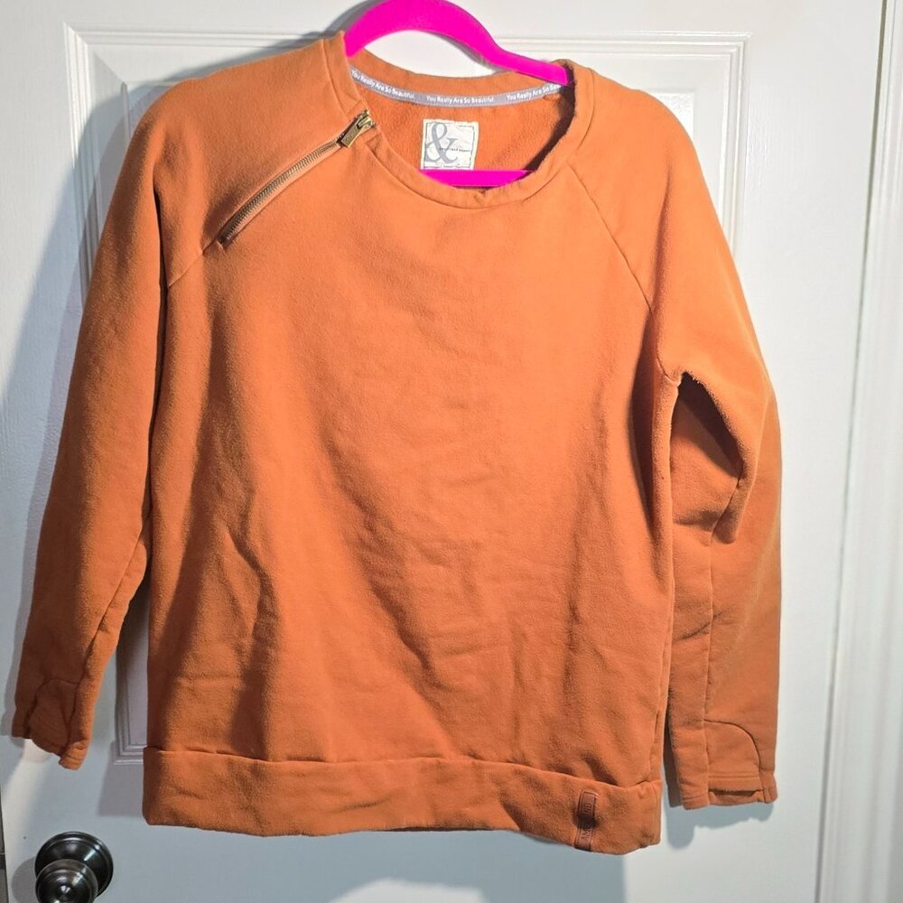 Women's Burnt Orange Stretchy Pull Over Sweater, Thumb Holes on the Sleeves, XL
